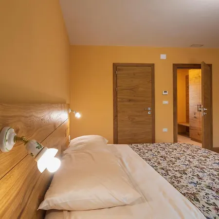 营地 Kamp Brda And