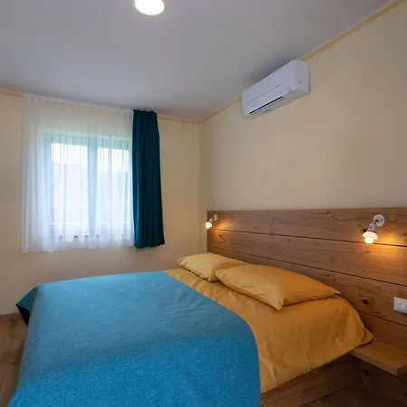 Kamp Brda And 营地