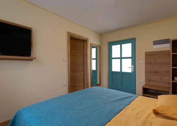 キャンプ場 Kamp Brda And *